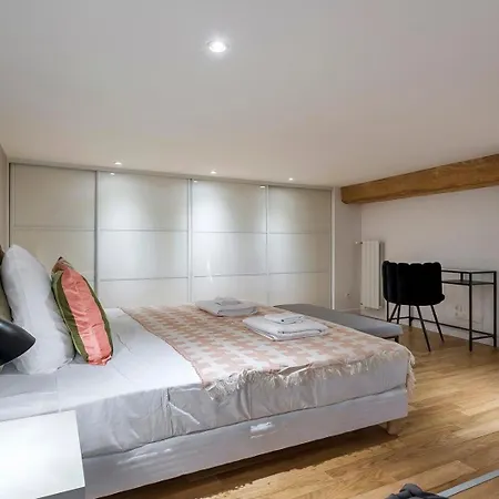 Apartmán Charlie - Furnished - Downtown *